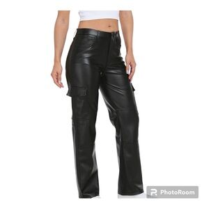 Tic Toc Women’s Faux Leather Black Cargo Pants With Pockets Size Small EUC